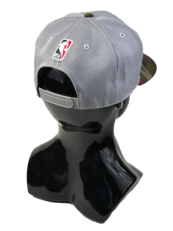 Бейсболка с прямым козырьком Chicago Bulls ( Чикаго Буллз)