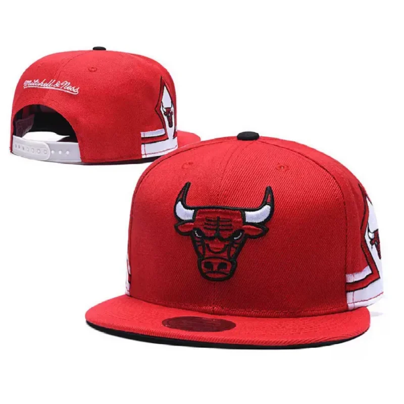 Бейсболка с прямым козырьком Chicago Bulls ( Чикаго Буллз) — фото 1 Бейсболка с прямым козырьком Chicago Bulls ( Чикаго Буллз)
