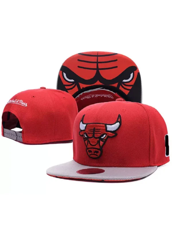 Бейсболка с прямым козырьком Chicago Bulls ( Чикаго Буллз) — фото 1 Бейсболка с прямым козырьком Chicago Bulls ( Чикаго Буллз)