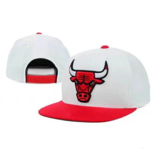 Бейсболка с прямым козырьком Chicago Bulls ( Чикаго Буллз) — фото 1 Бейсболка с прямым козырьком Chicago Bulls ( Чикаго Буллз)