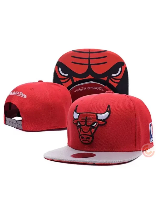 Бейсболка с прямым козырьком Chicago Bulls ( Чикаго Буллз) — фото 1 Бейсболка с прямым козырьком Chicago Bulls ( Чикаго Буллз)
