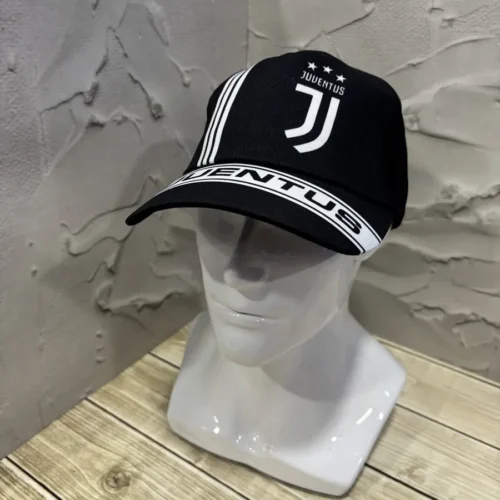 Мягкая бейсболка Футбольный клуб Juventus Ювентус